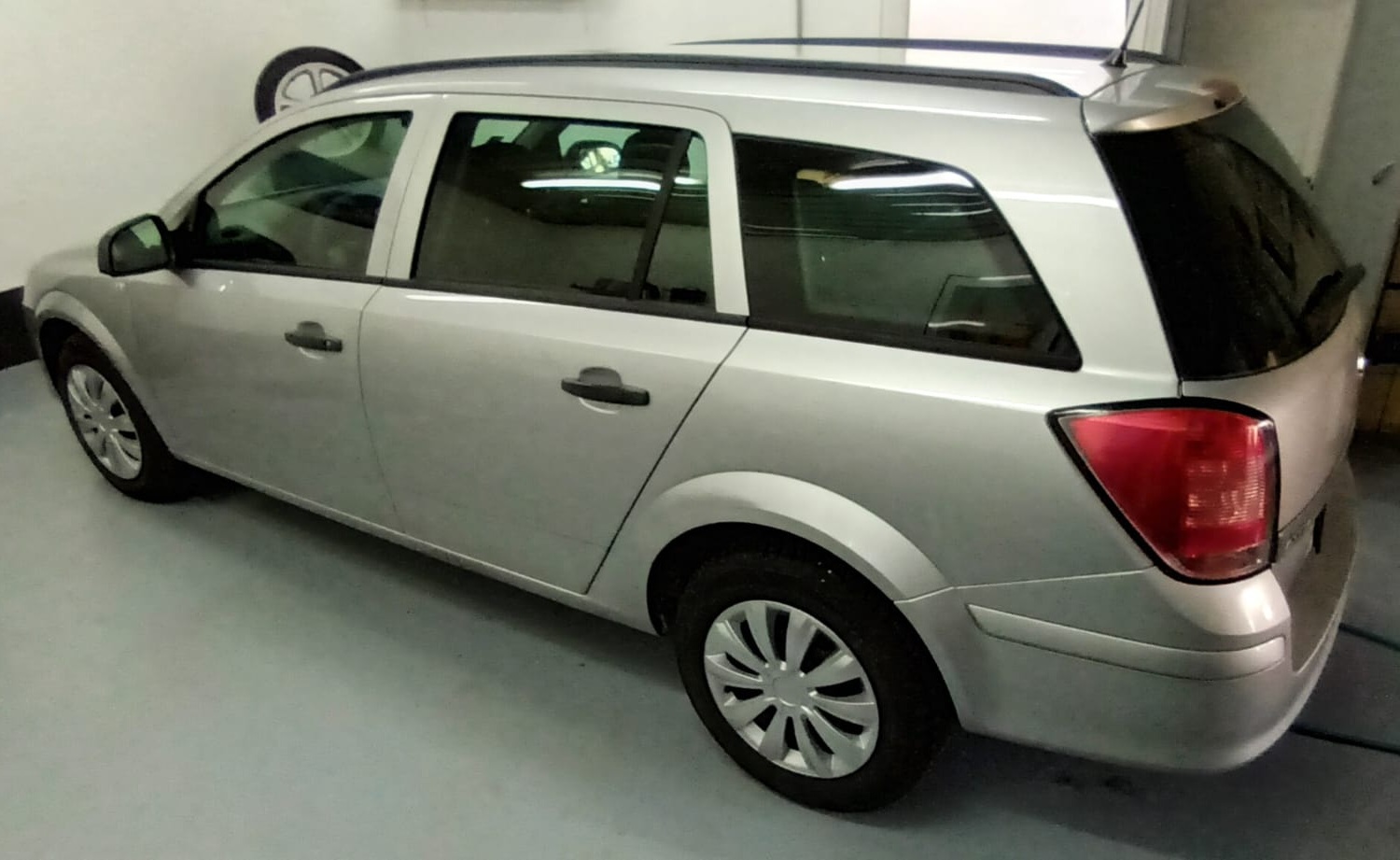 Fahrwerk – Fahrzeugdetail – Foto 2