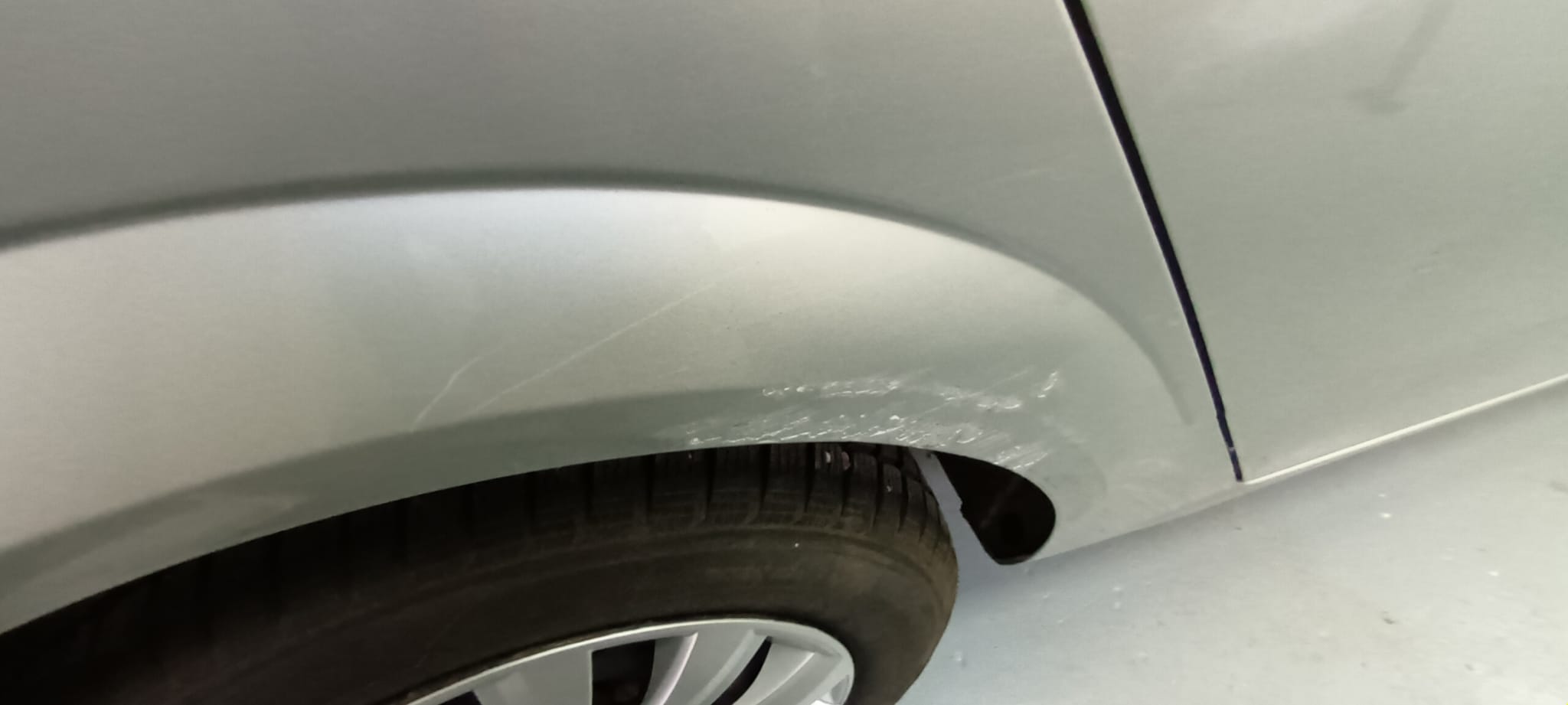 Fahrwerk – Fahrzeugdetail – Foto 7