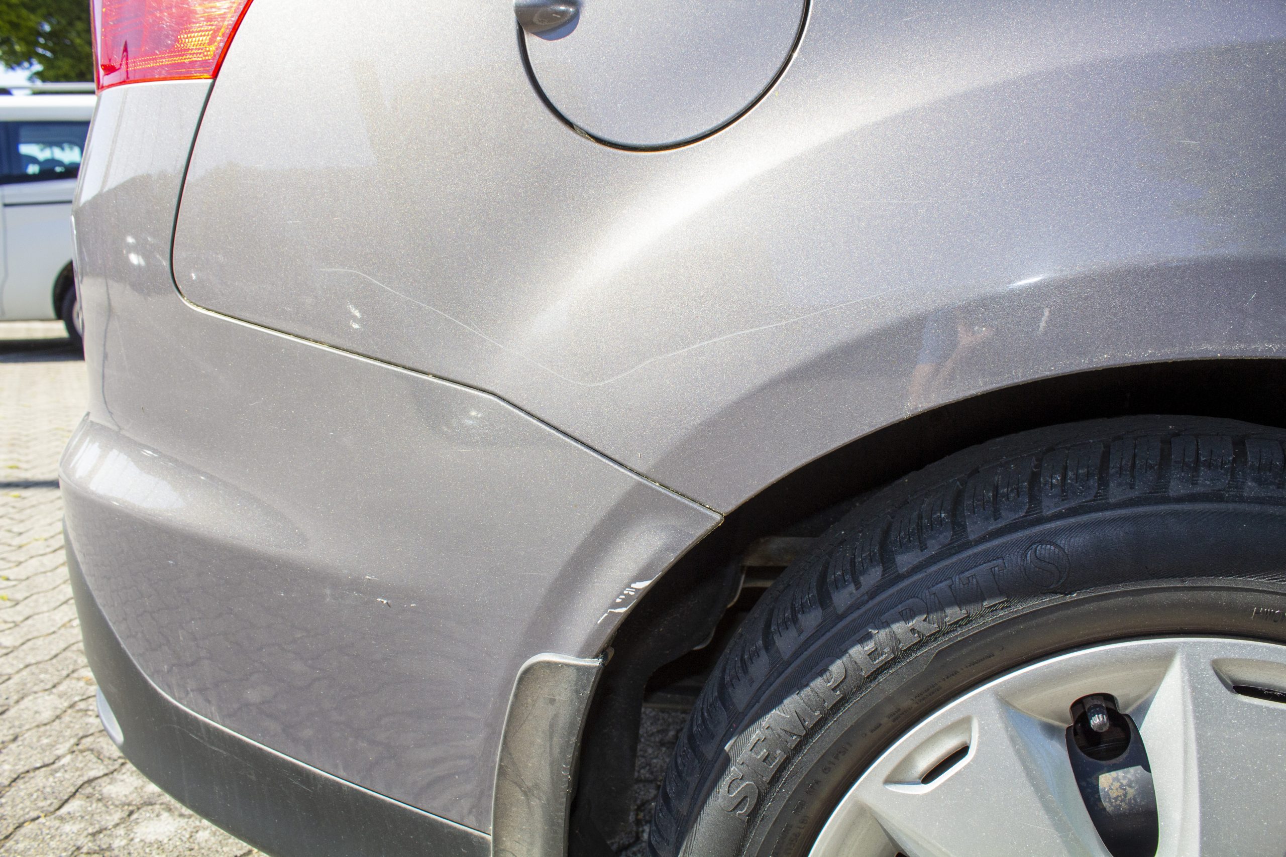 Fahrwerk – Fahrzeugdetail – Foto 11