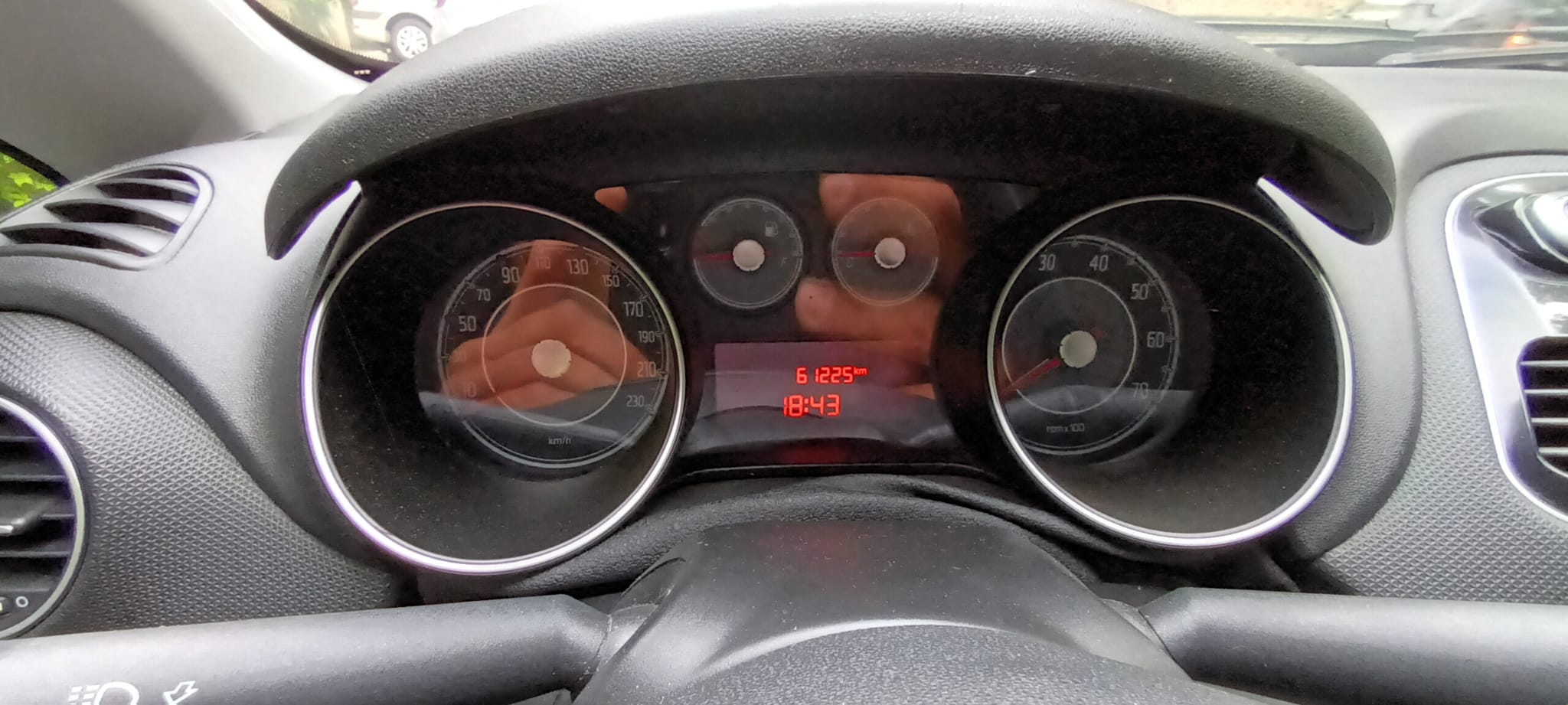 Fahrwerk – Fahrzeugdetail – Foto 7